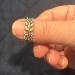Beautiful sterling silver ring